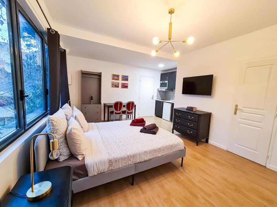 Atelier Casanova Apartment Vitry-sur-Seine Bagian luar foto